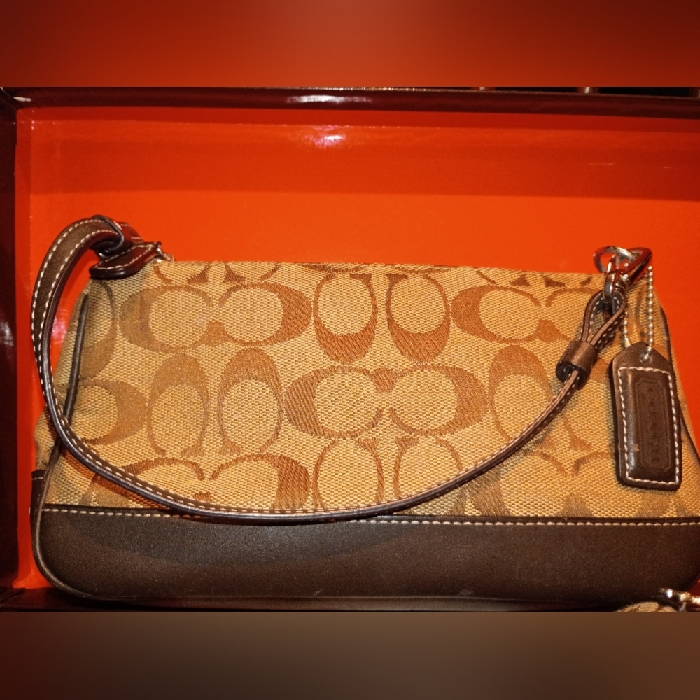 Coach Signature Canvas Brown Shoulder Bag